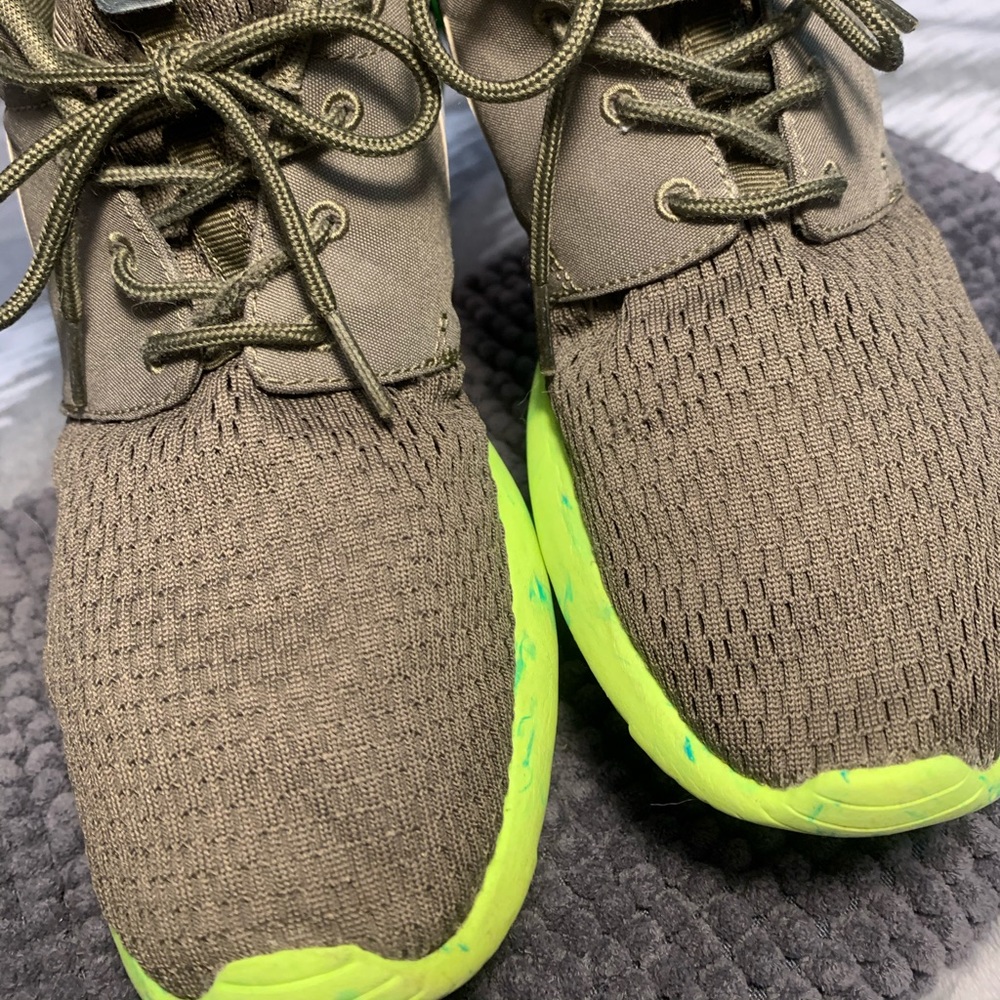 Nike Roshe size womens 9 ,mens 8 - Picture 4 of 13